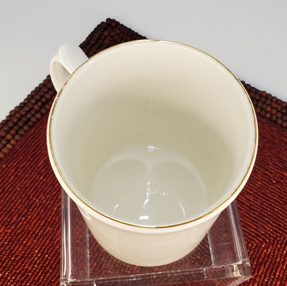 Irish Liffey Artefacts Irish Writers Mug (C14) - Picture 8 of 9